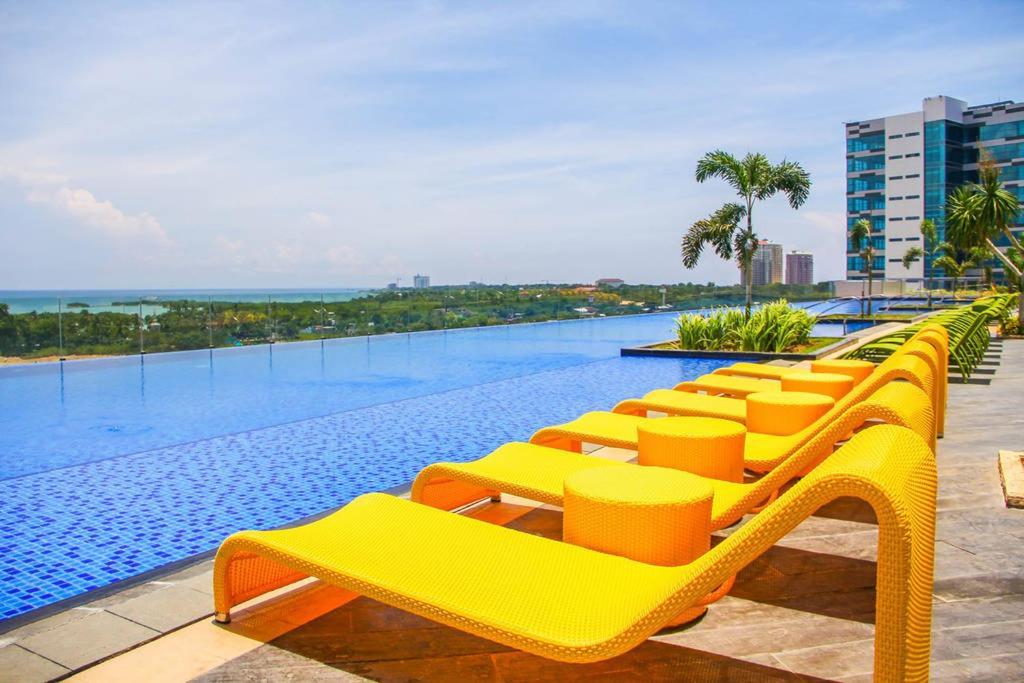 Mactan Newtown Cebu Affordable Suite! Мактан Екстериор снимка